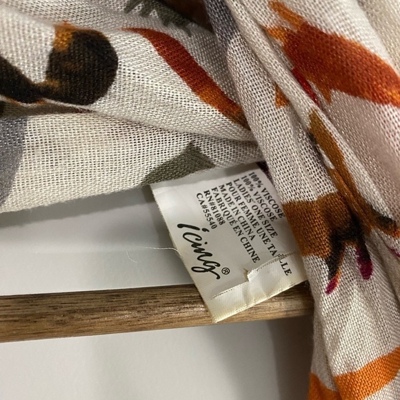 Icing - Fox Print Infinity Scarf - Picture 5 of 5